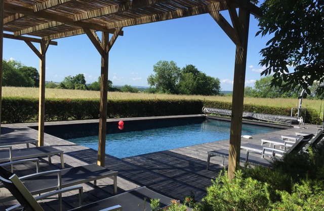 Family friendly country house near Bergerac Bordeaux StEmillion jacuzzi pool