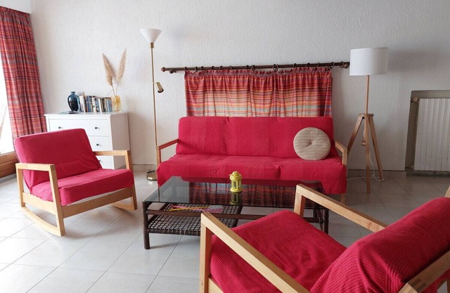 Family-friendly vacation home in "A Chiosura" near the beach