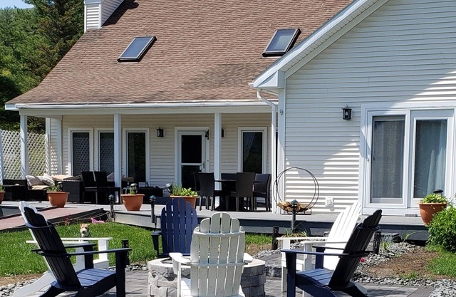 Family friendly Lake George rental. Approved Hague Rental,