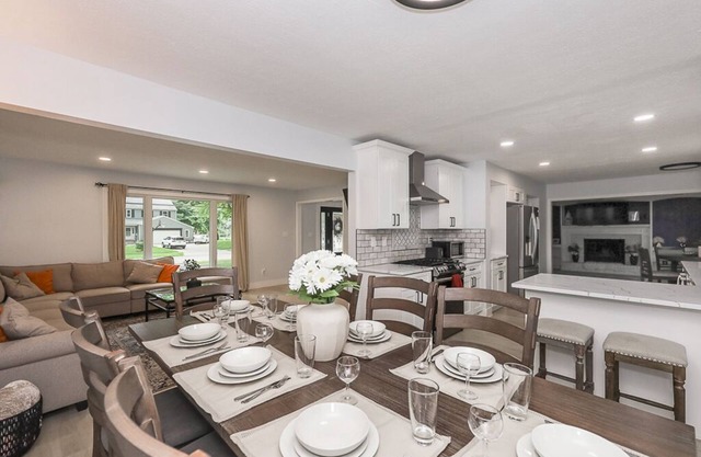 Family-friendly, large home in Avon Lake, Hot Tub and EV charger
