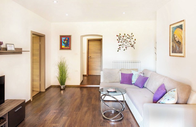 Family-friendly Modern Apartment