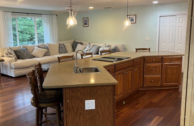 Family Friendly spacious home - 6 miles from the beach