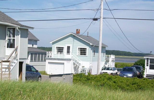 Family Friendly Summer Cottage With Ocenview of Private, Sandy Beach