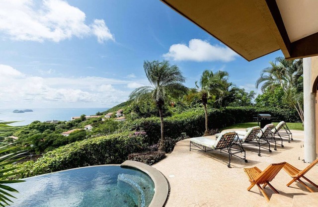 Family Friendly - Views of both Playa Hermosa and Playa Panama