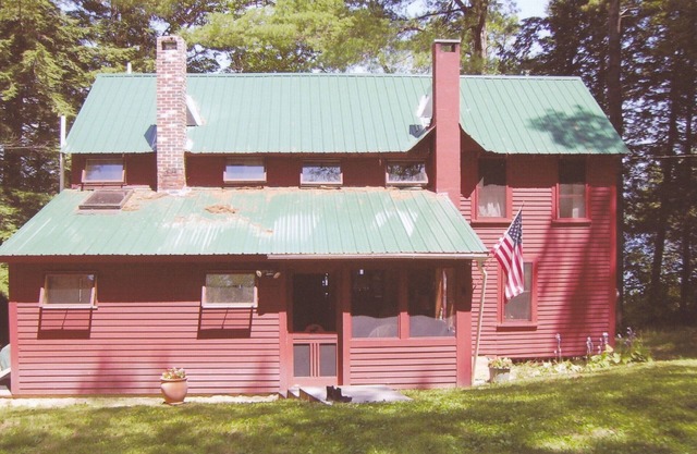 Family friendly waterside cabin