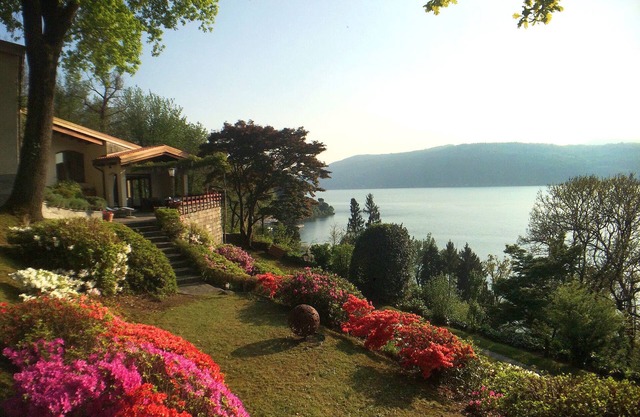 Family home at Lago Maggiore with beautiful view and private beach
