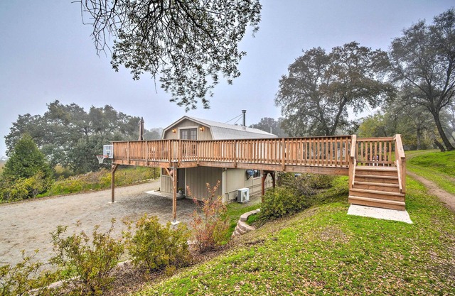 Family Home Near Kings & Sequoia National Parks!