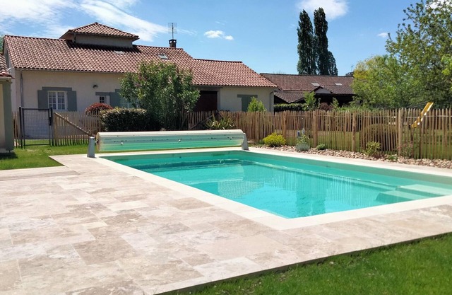 Family Home with Private Pool Near Périgueux