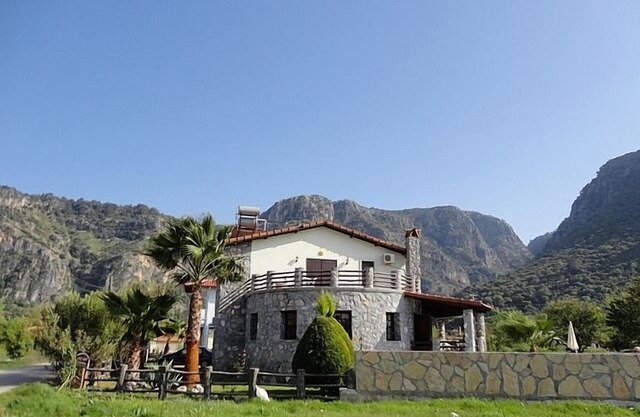 Family Owned Villa with Private Pool and Mountain Views