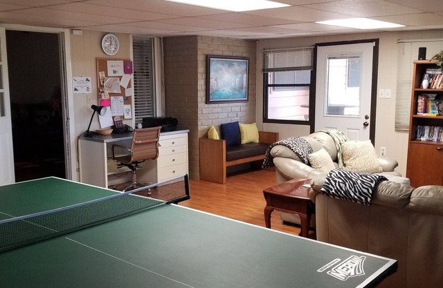 FAMILY RETREAT WITH GAMEROOM