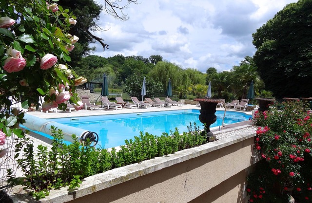 Family Suite (2 Adults + 4 Children) CHATEAU LES VALLEES in TOURAINE