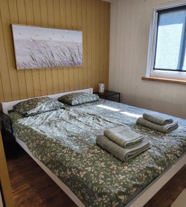 Family vacation, 2 bedroom house - Red House