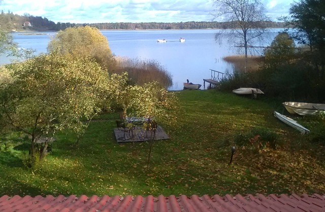Family with beach location. Renovated, Boat, Wifi, electricity included. Fishing