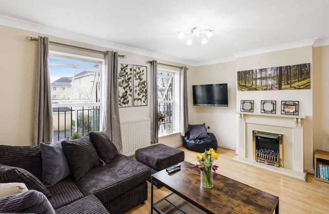 Family & Work stays w/2x Ensuite & Prv Parking 1+