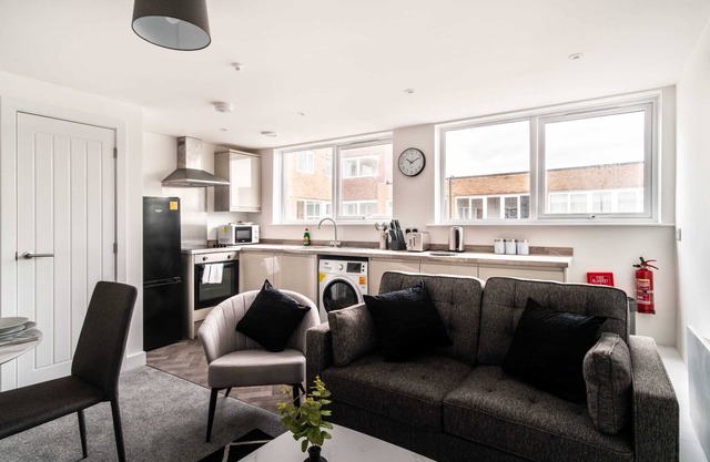 Fantastic 1 Bed Apartment in Central Wrexham