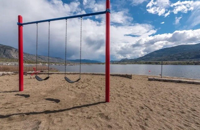 Fantastic 2 bedroom suite with sunroom