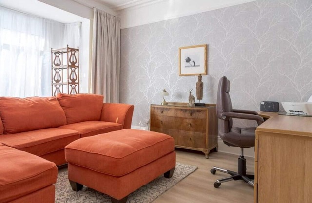 Fantastic 5 Bedroom House in Acocks Green close to NEC For 12 Guests
