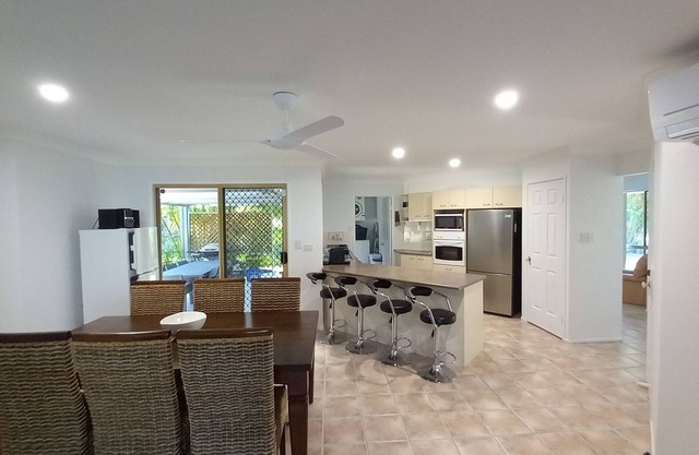 Fantastic low set home in convenient location for the whole family including the pooch.
