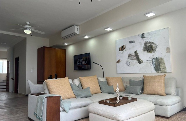 Fantastic Ocean front 3bd villa