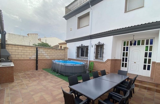 Fantastic Rural House in Montillana with swimming pool.