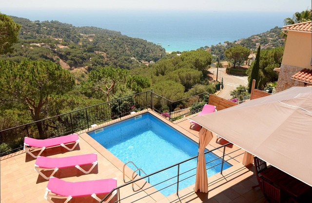 FANTASTIC SEA VIEWS