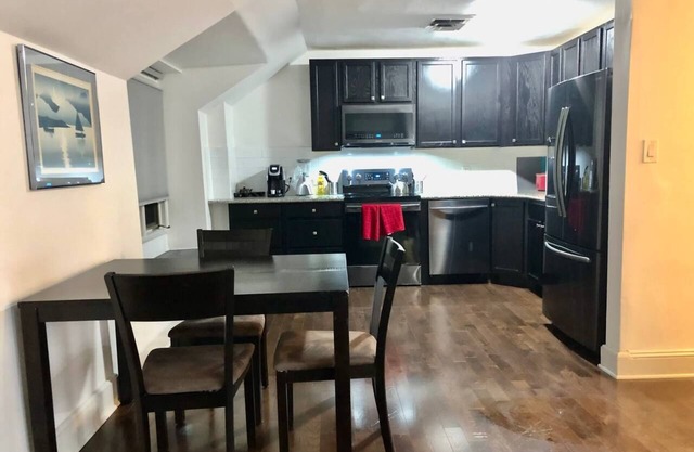 Fantastic updated apartment with parking