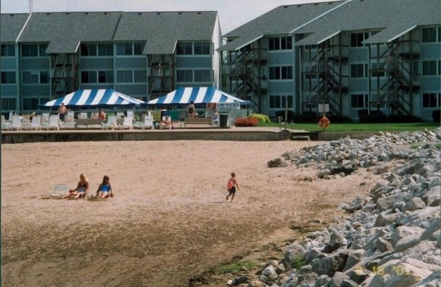 Fantastic View Waterfronts Condo Pool Beach Jet Express All Tile Updated Condo