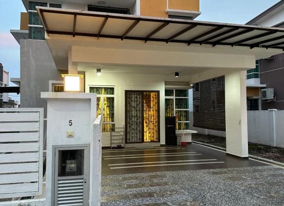 FARISH BUNGALOW HOMESTAY