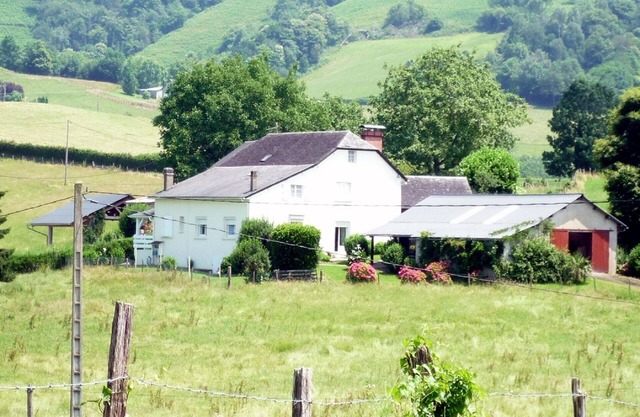 Farm cottage at the foot of the mountain.