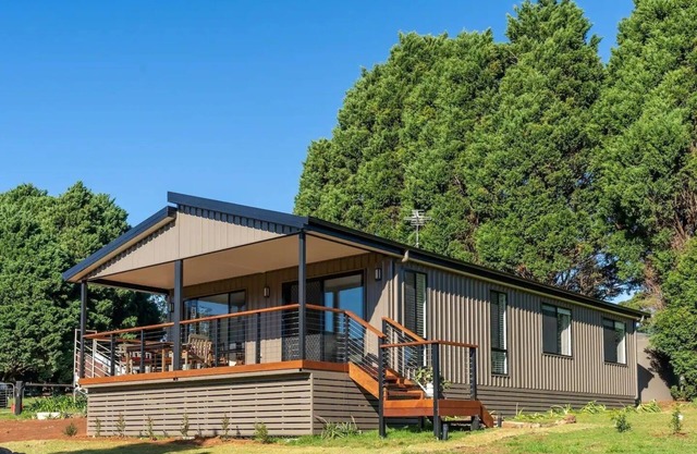 Farm "The Stockyards " 3 Bed Views Foxground.