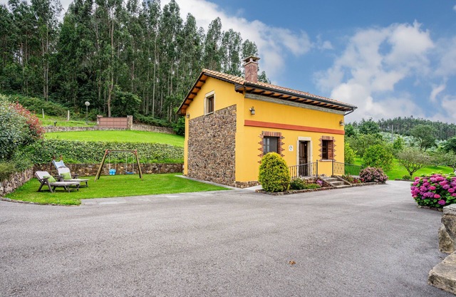 Farmhouse 'Casa Jesusa' with Mountain View, Private Terrace and Wi-Fi