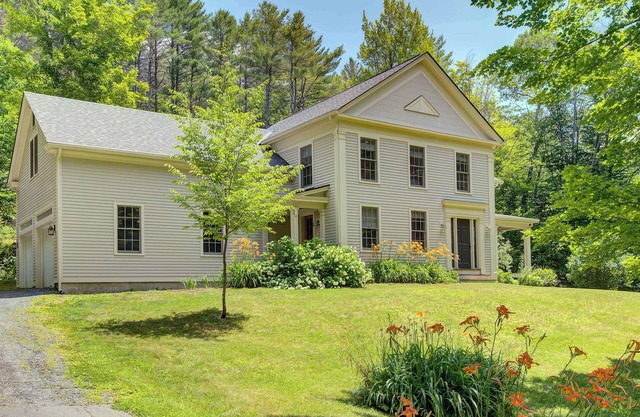 Farmhouse, Fireplace & Office - Wheelock Hideaway