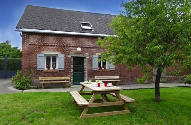 Farmhouse in Lanchères near Somme Bay