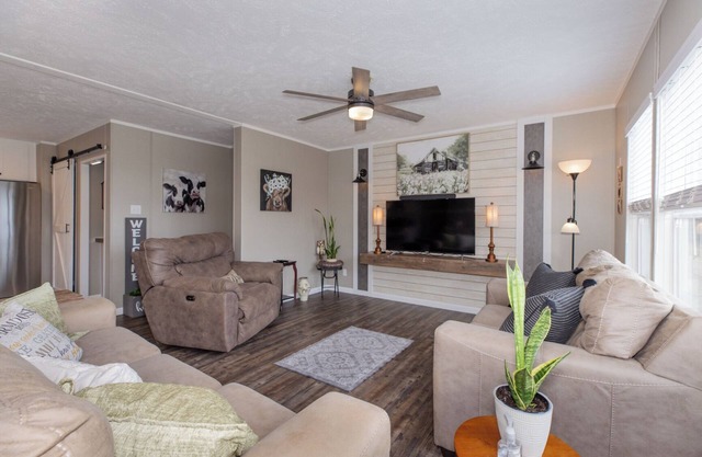 Farmhouse inspired 3-bedroom open concept house with panoramic views!