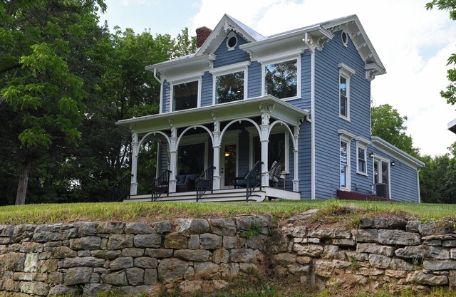 Farmhouse on the river!