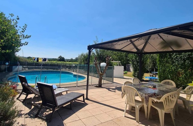 Farmhouse Private “HEATED” Swimming Pool Pizza Oven With Uninterrupted Views