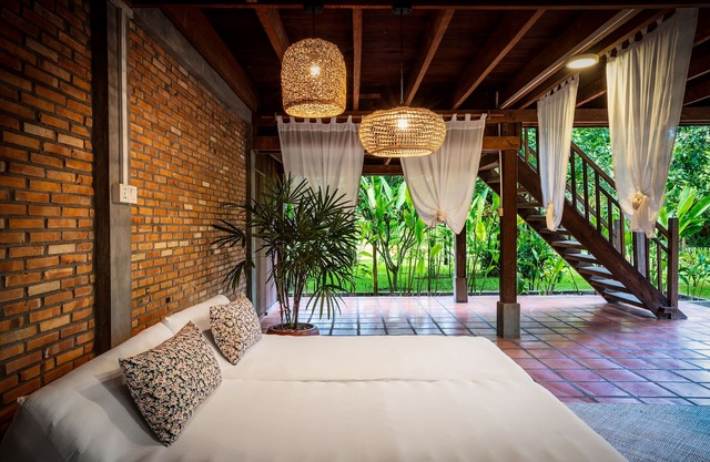 Farmhouse Resort & Spa