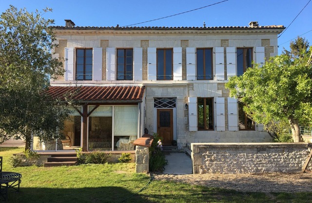 Farmhouse With Private Heated Pool (June to Sept)