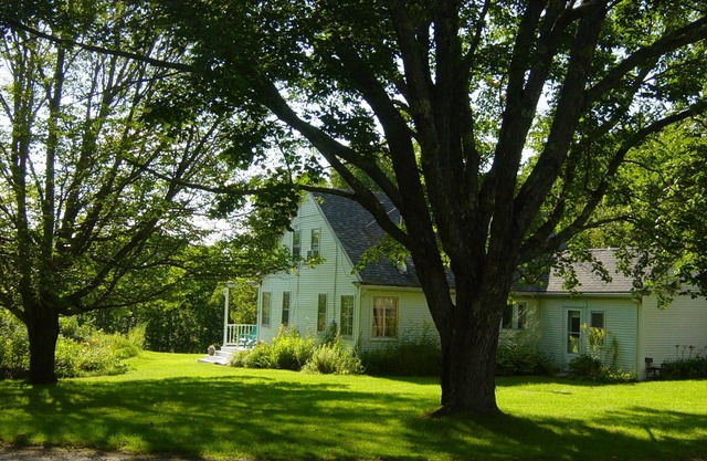 Farmstay, 2 bedrooms with 2 private baths, private entrance.