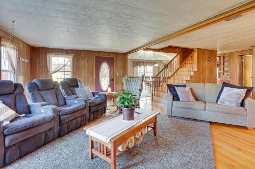 Farmyard Stays Dundee Home Near Hiking