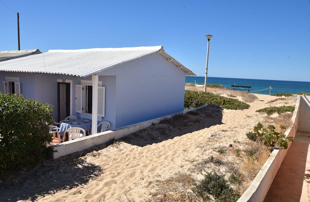 Faro, Algarve, Faro Beach, Beach House Literaly on the dunes
