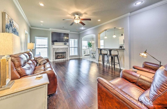Fayetteville Home Near University and Biking Trails