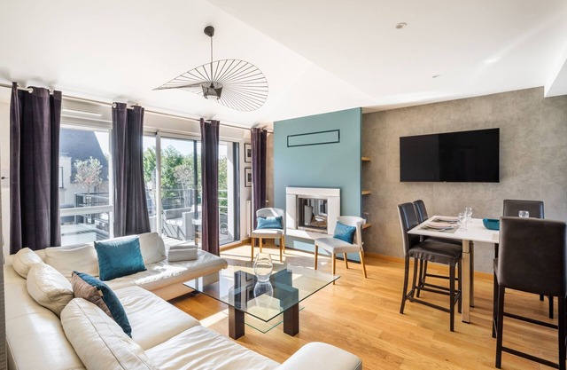 FENUA - Two Bedroom Apartment, Sleeps 4