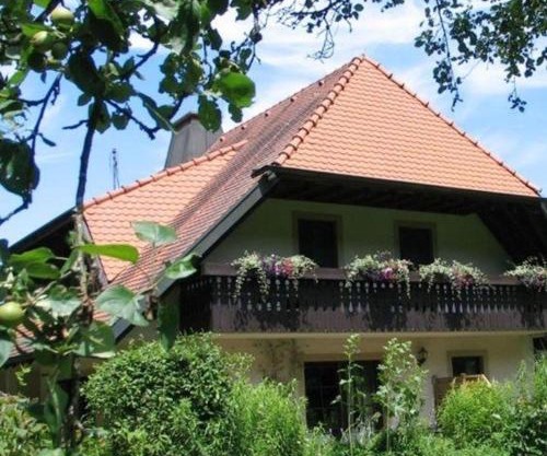 Ferienwohnung in Horben mit Großem Garten