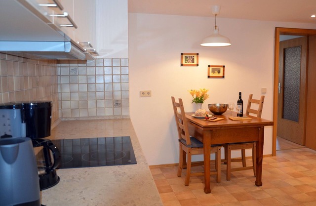 Ferienwohnung Mercyscher Hof, 70qm, 2 Schlafzimmer, 1 Wohnzimmer, max. 6 Personen