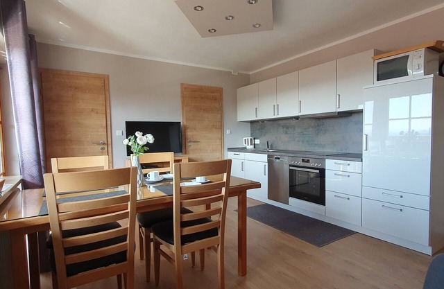 Ferienwohnung mit tollem Seeblick und Liegewiese