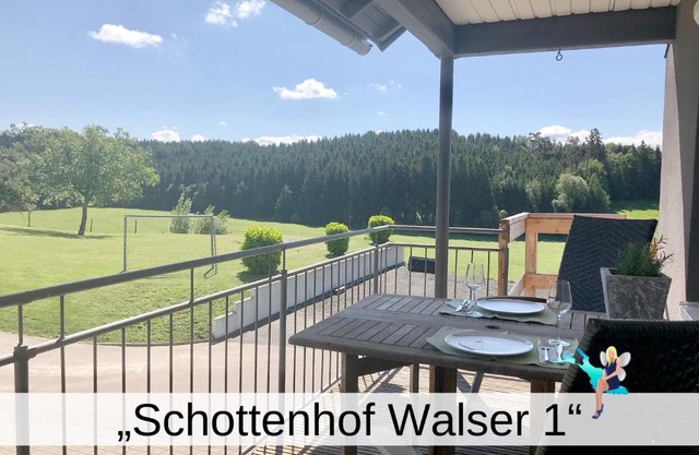 Ferienwohnung Schottenhof Walser 1 - Alleinlage im Grünen mit Panoramablick