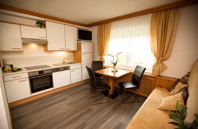 FEWO 2 - Wellness - Pension KNOLL am Attersee