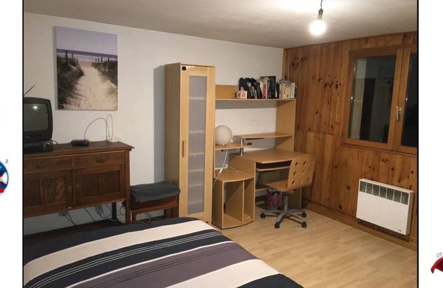 FIFA Women's World Cup: Room for 2-3 people with pool