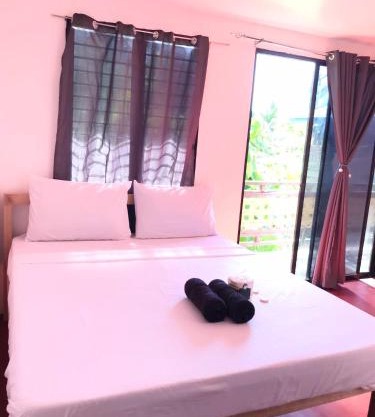 Filoli surf homestay